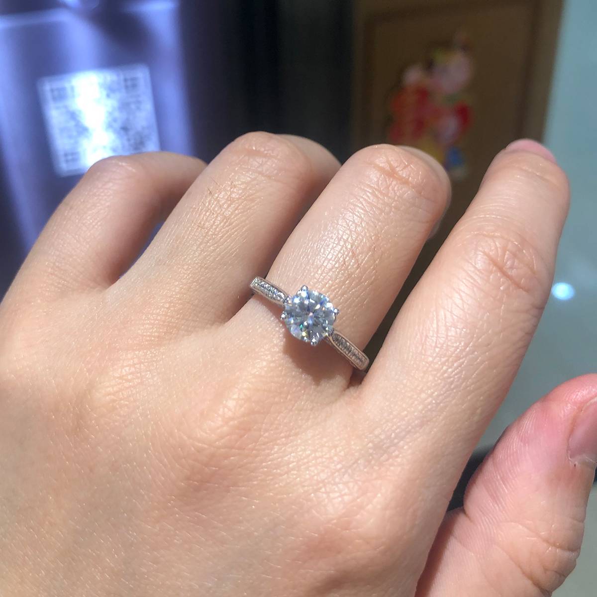单头女戒S925银镀白金女戒定制选款主石莫桑钻1.0ct/副石高碳钻
